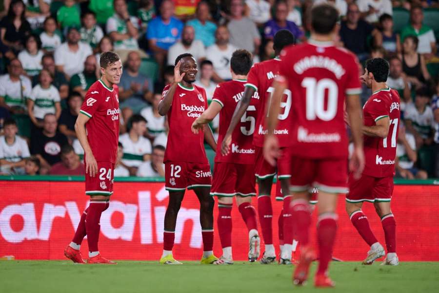 Ochieng celebra su gol en el Martínez Valero
