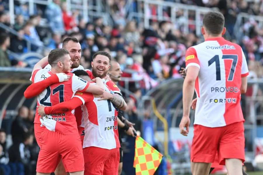 Radosť futbalistov Slavie v dueli s Olomoucom. 