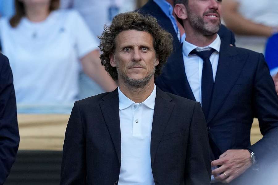 Diego Forlan, selecționer interimar al Uruguayului Diego Forlan, selecționer interimar al Uruguayului