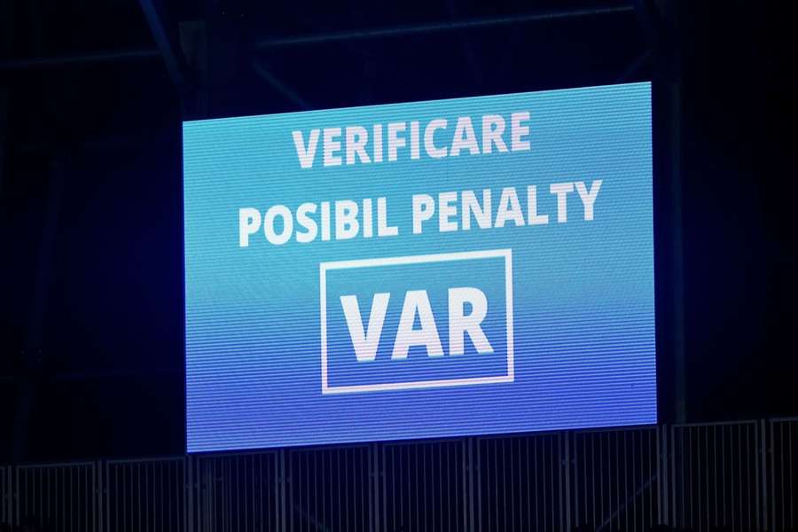 Un an de VAR în Superligă: 1.368 de analize video, 9,2% pentru a corecta deciziile inițiale