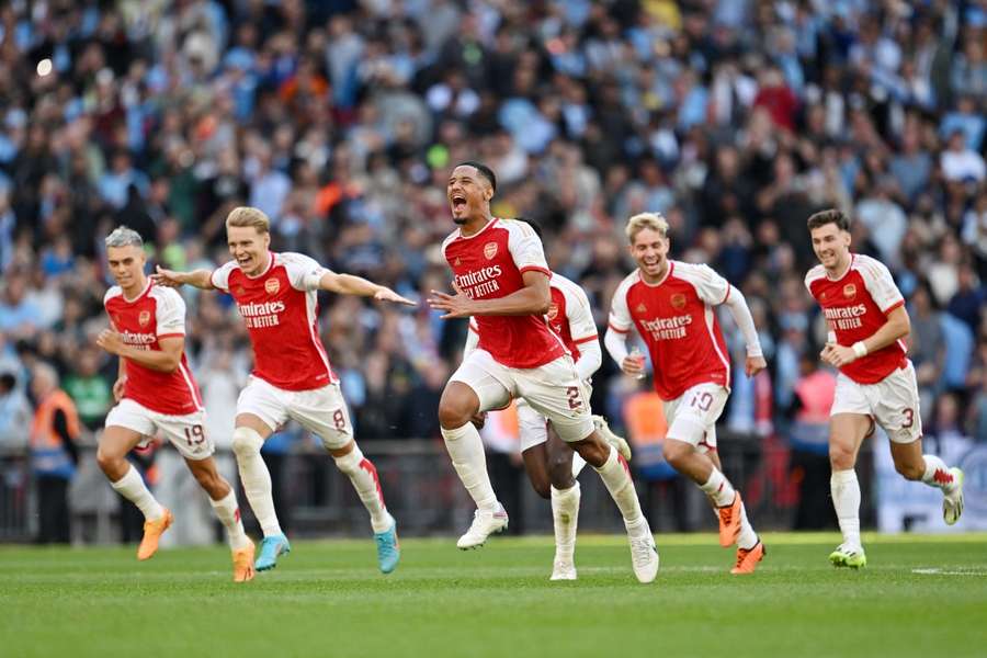 Arsenal slår endelig City