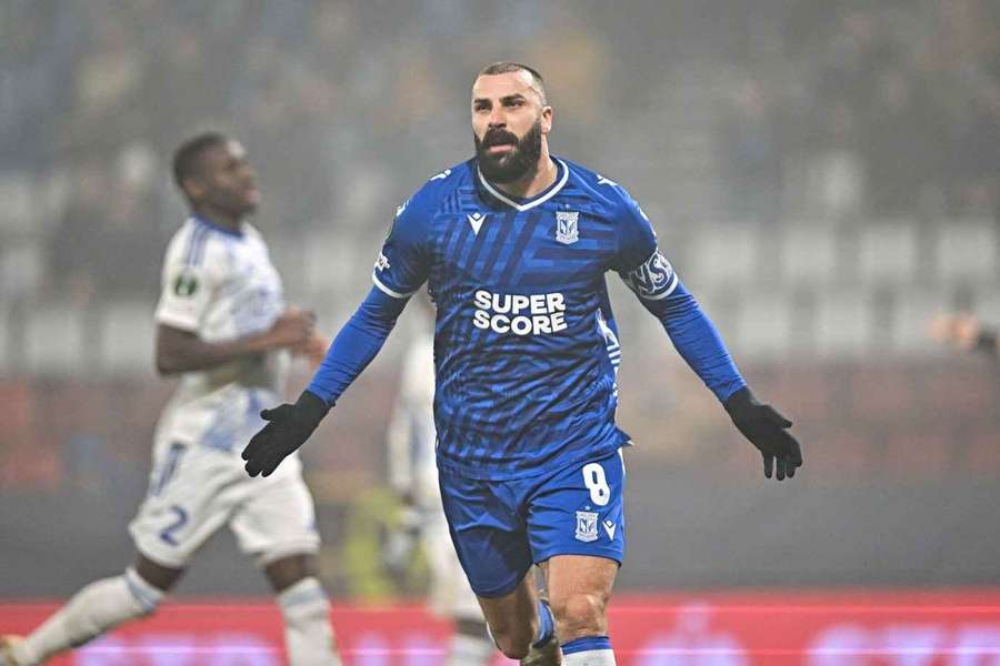 Ishak měl na dosah hattrick, druhou penaltu ale neproměnil.