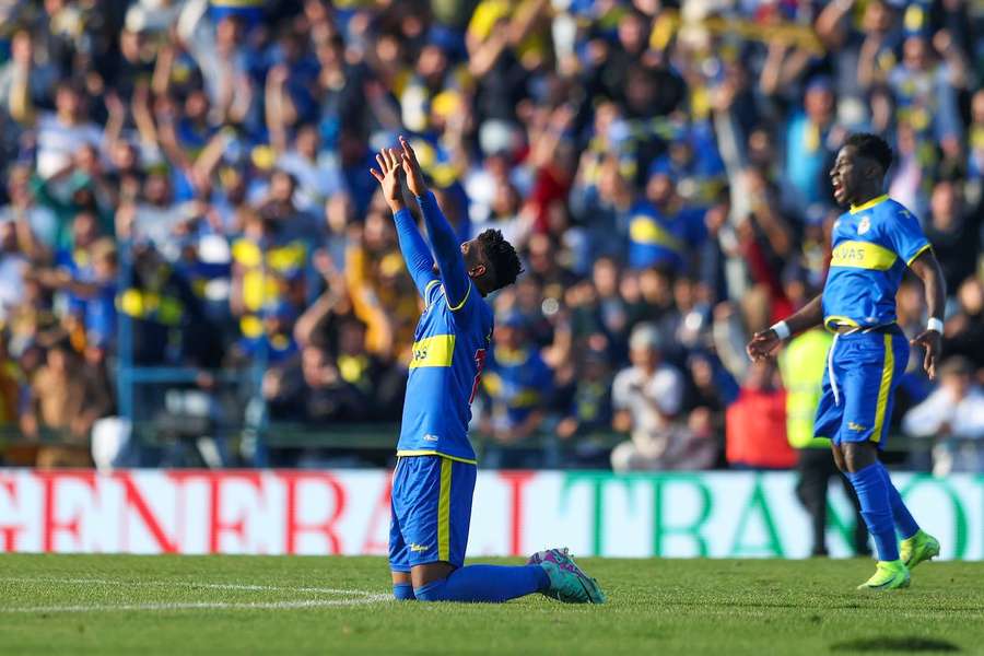 Desmond Nketia festeja o golo que viria a eliminar o Vitória SC