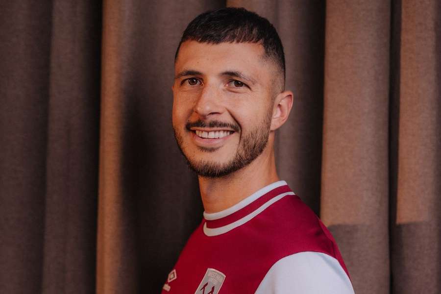 Guido Rodríguez reforça o West Ham