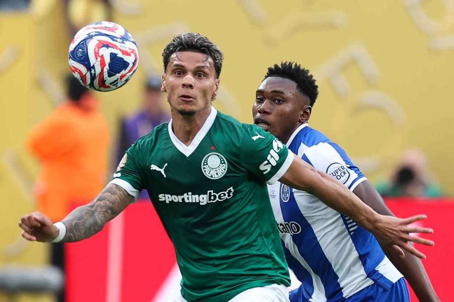 Ríos já chama atenção no Mundial