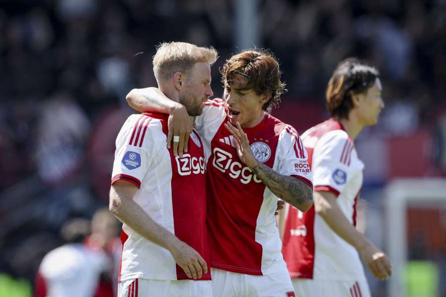 Ajax porazil Utrecht na penalty. Ajax porazil Utrecht na penalty.