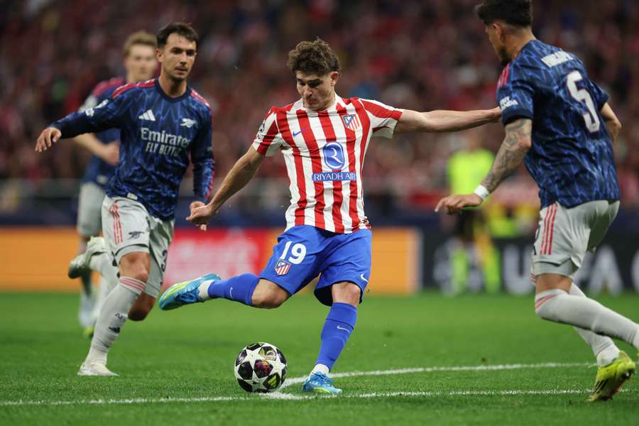 Julian Alvarez in action for Atletico Madrid