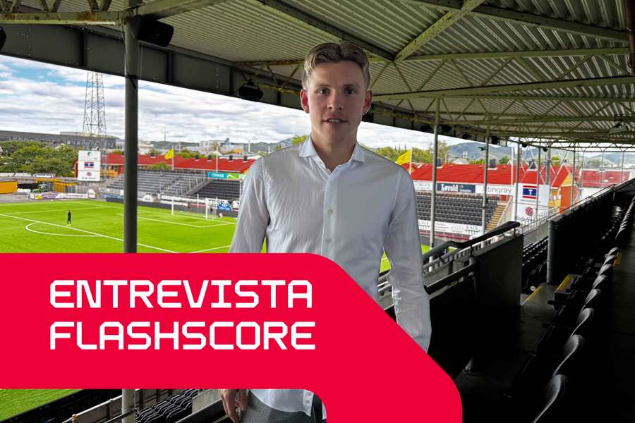 Jens Petter Hauge falou com o Flashscore depois de uma sessão de treino