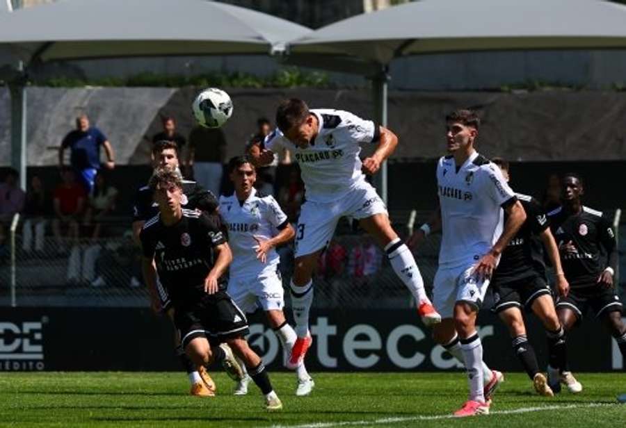 Vitória SC B e União de Santarém empataram