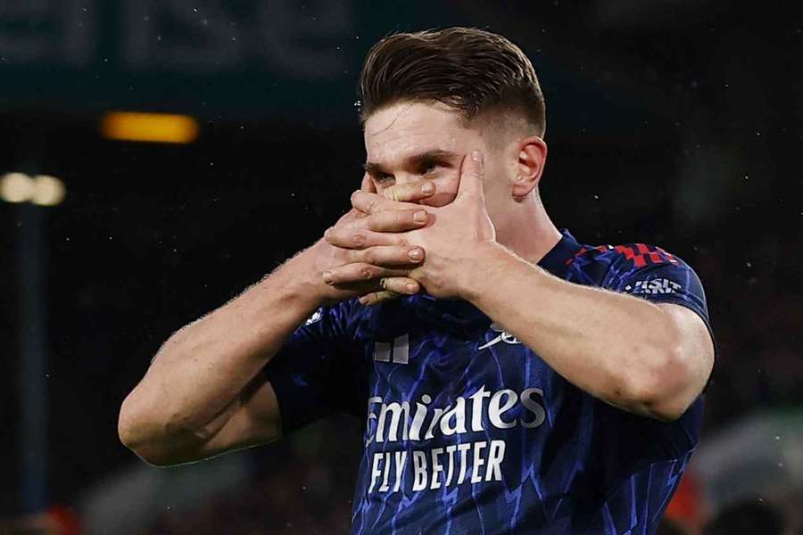 Merson says Arsenal squad do not "trust" Gyokeres as he continues to struggle under Arteta Merson says Arsenal squad do not "trust" Gyokeres as he continues to struggle under Arteta