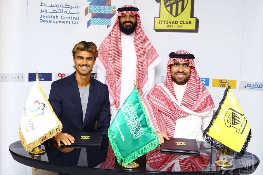 Jota já assinou pelo Al-Ittihad