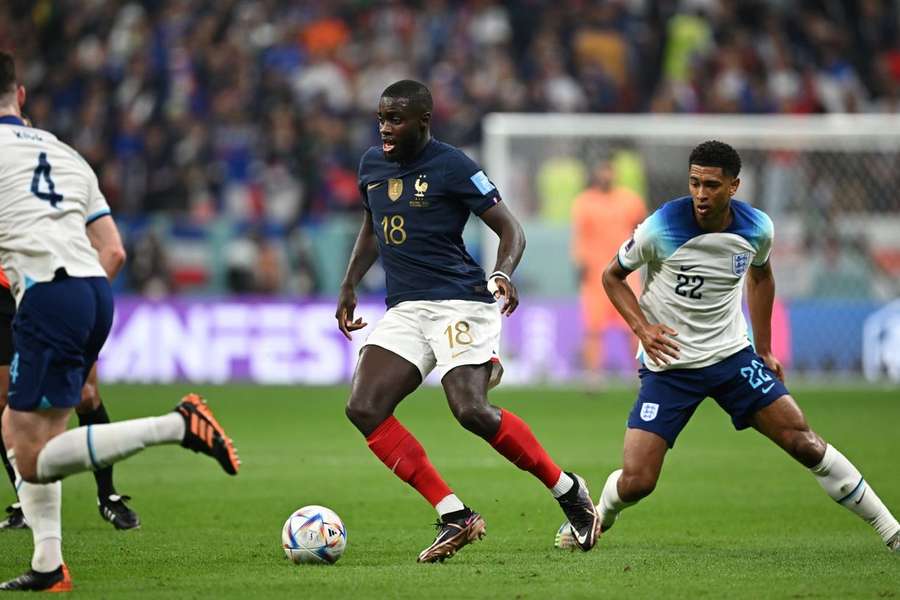 Upamecano fez quatro dos cinco jogos de França no Mundial-2022