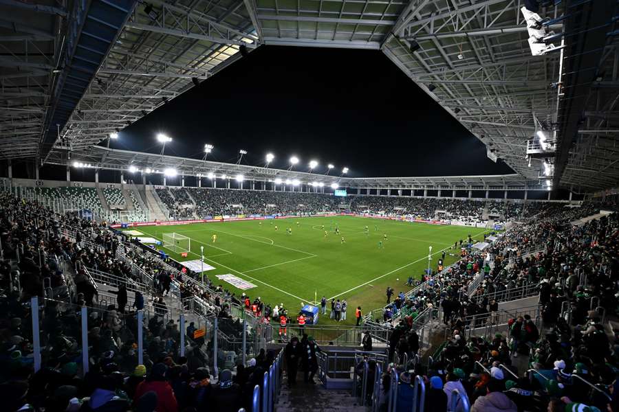 Radom, 28.11.2025. Widok przebudowanego stadionu Radomiaka z udostępnionymi czterema trybunami dla kibiców podczas meczu z Górnikiem Zabrze Radom, 28.11.2025. Widok przebudowanego stadionu Radomiaka z udostępnionymi czterema trybunami dla kibiców podczas meczu z Górnikiem Zabrze