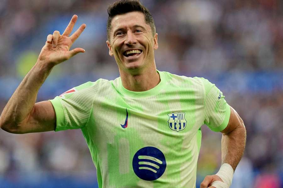 Le Barça s'est relancé face à Alavés avec un triplé de Lewandowski dimanche après-midi en Liga. 