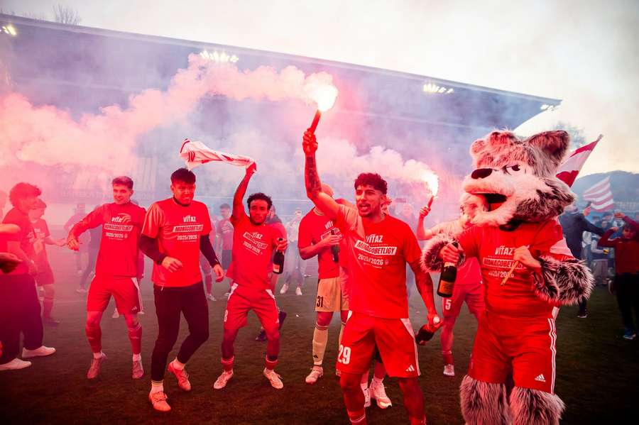 Dukla oslavuje vytúžený návrat do Niké ligy.