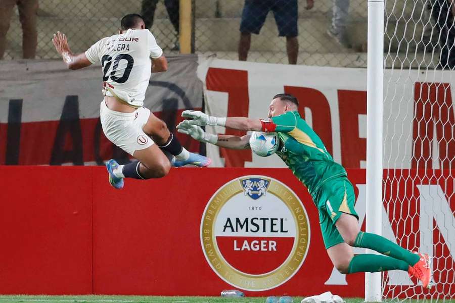 Alianza Lima y Universitario, solo un campeón Alianza Lima y Universitario, solo un campeón