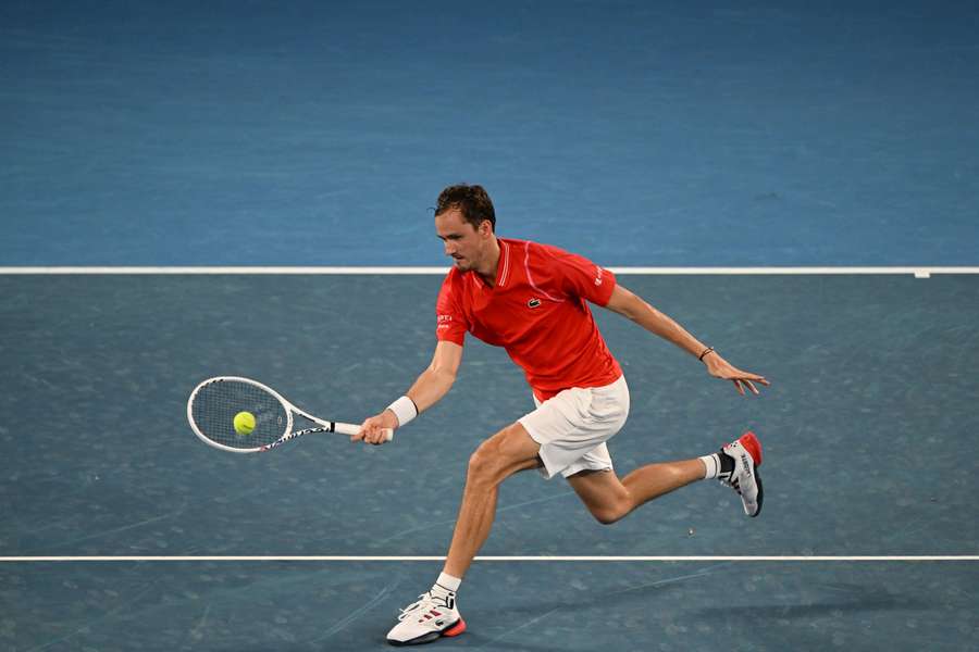 Medvedev s-a impus în trei seturi în fața australianului John Millman