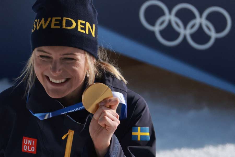 Frida Karlsson with her gold medal