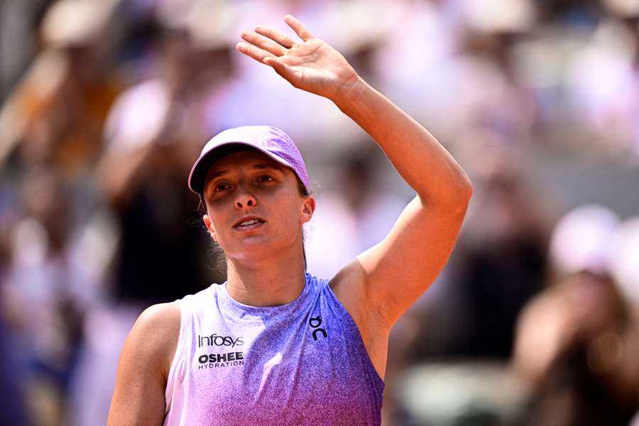 Świątek zagra z Sabalenką o finał French Open w czwartek o godzinie 15.00