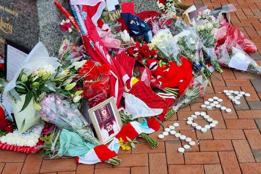 Tributo a Diogo Jota em Anfield