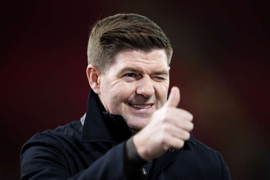 Ferdinand says Gerrard must prepare for Liverpool call: Sharpen the tools and get ready