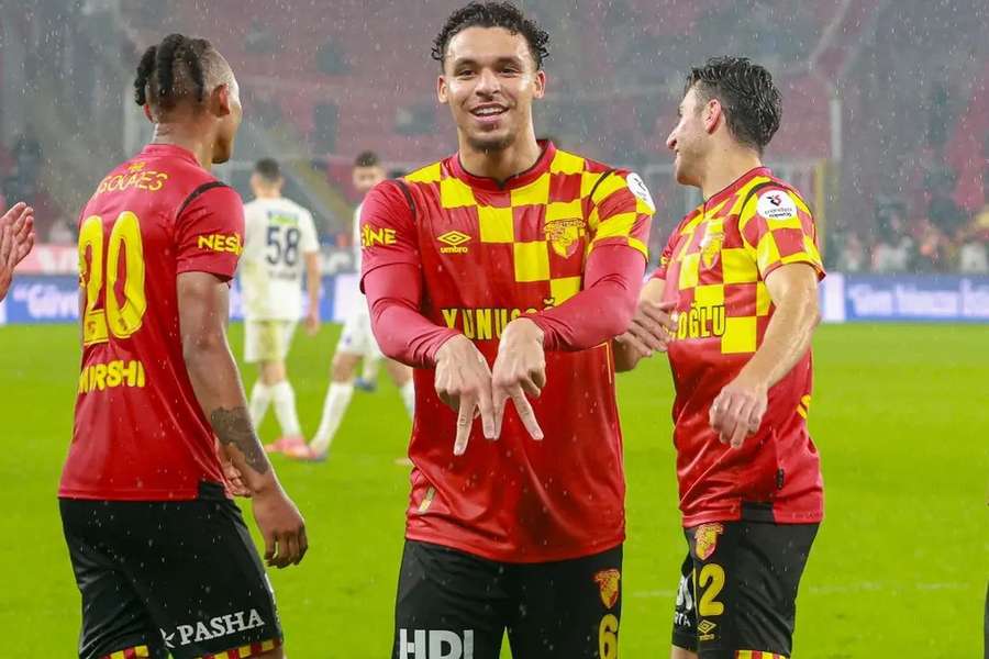 Victor Hugo fez três golos em 35 jogos pelo Goztepe
