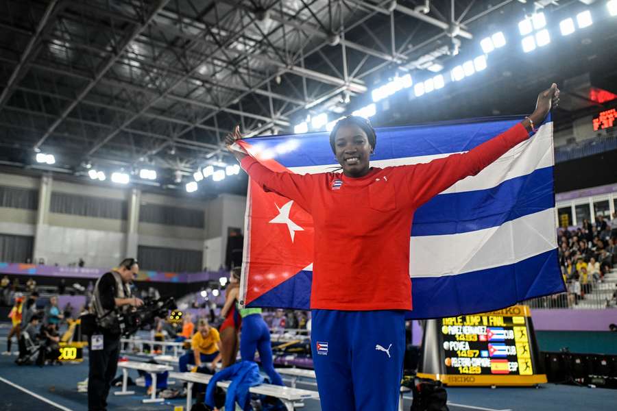 Leyanis Pérez, campeona del mundo en pista cubierta.