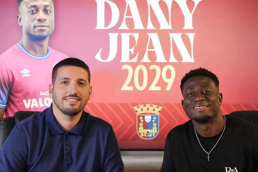 Dany Jean na renovação do contrato