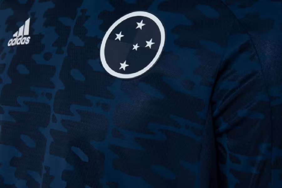 Cruzeiro lança camisola para comemorar regresso ao Brasileirão