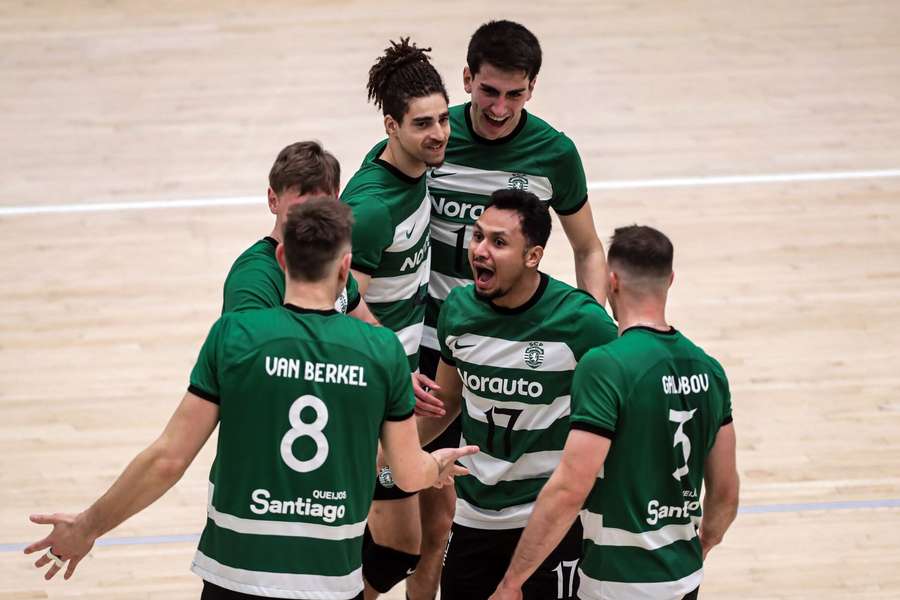 Sporting repetiu triunfo da 1.ª mão, agora na Roménia