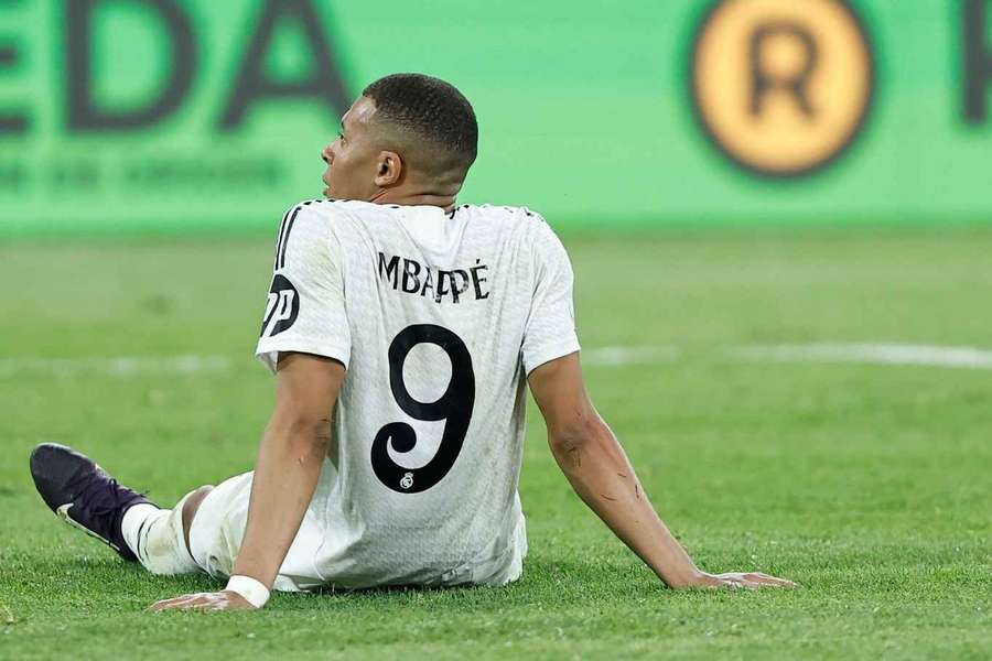 Mbappé befindet sich für Tests und Behandlungen im Krankenhaus