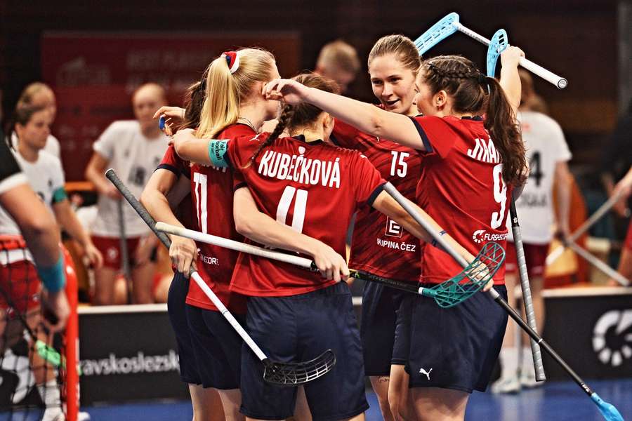 Češky úvodní zápas jasně zvládly. Češky úvodní zápas jasně zvládly.