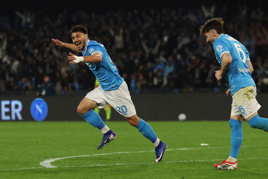 Los napolitanos, felices tras ganar al Torino