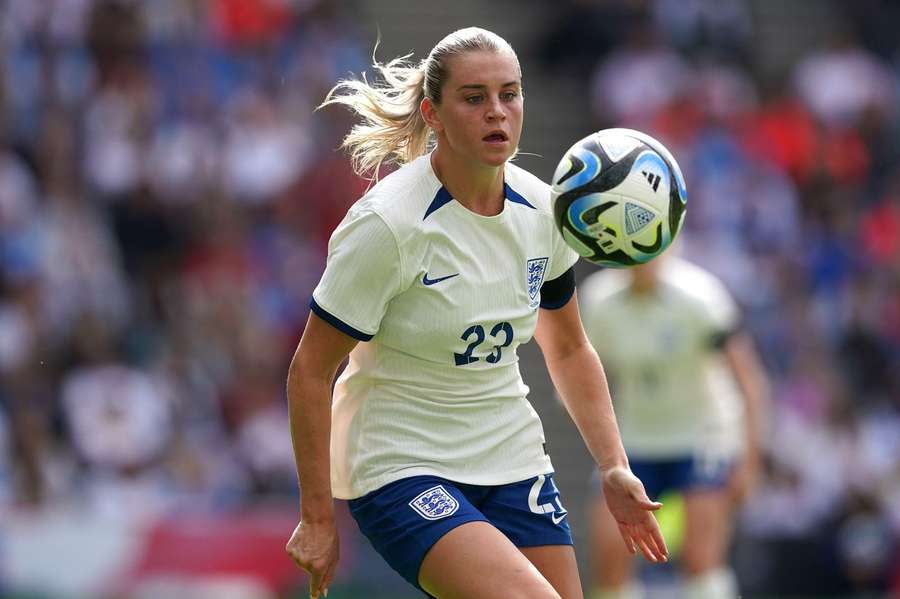 Alessia Russo, de Inglaterra, durante um jogo de preparação para o Mundial, no Stadium MK, em Bletchley