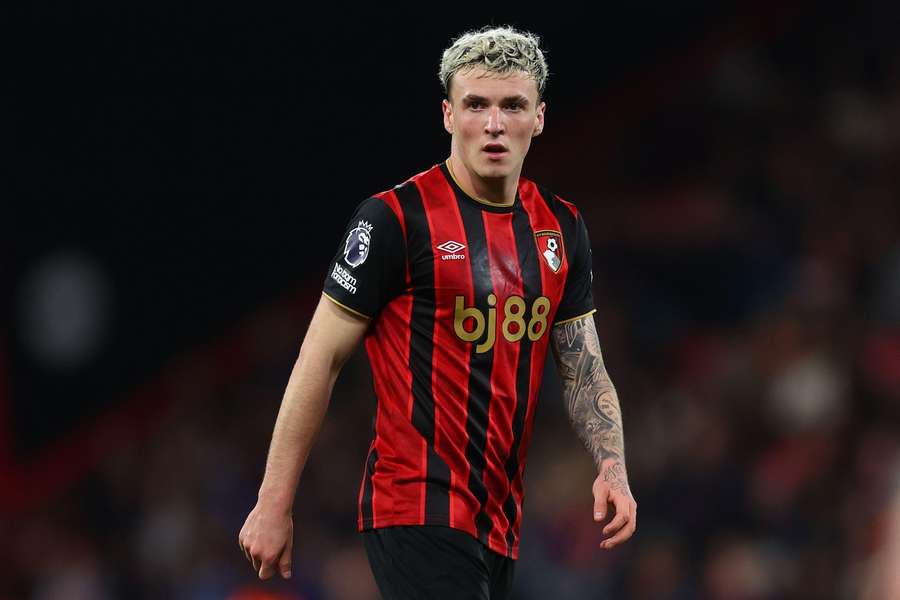 Álex Jiménez está afastado pelo Bourmenouth