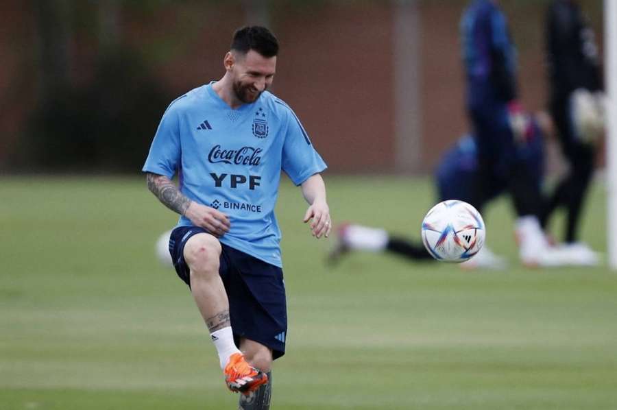 Leo Messi at Argentina practice