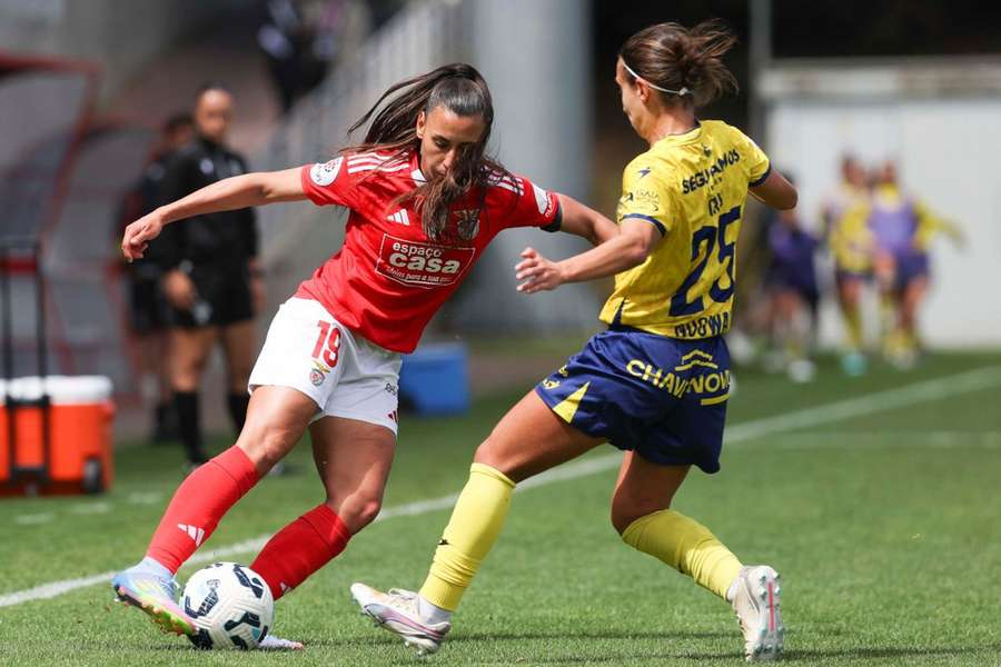 Benfica venceu Valadares Gaia e recuperou liderança