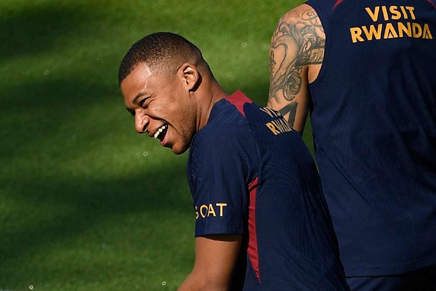 Mbappe kon deze week nog lachen op de training