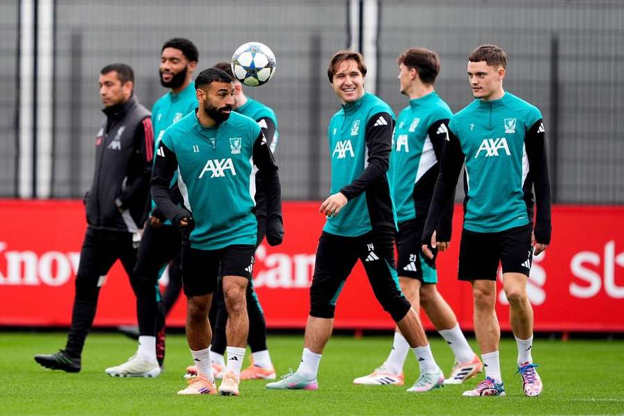 Liverpools Mohamed Salah und seine Teamkollegen beim Training vor dem Spiel gegen Real Madrid Liverpools Mohamed Salah und seine Teamkollegen beim Training vor dem Spiel gegen Real Madrid