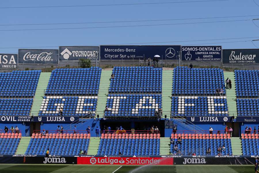 Štadión Getafe ponesie názov "Coliseum".