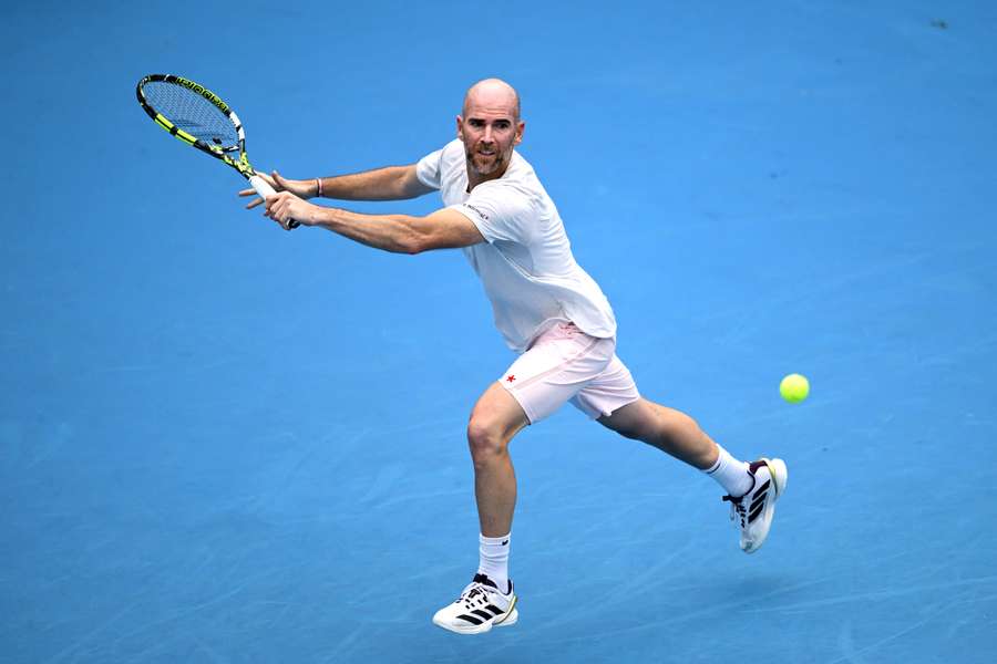 Adrian Mannarino à un match du titre.