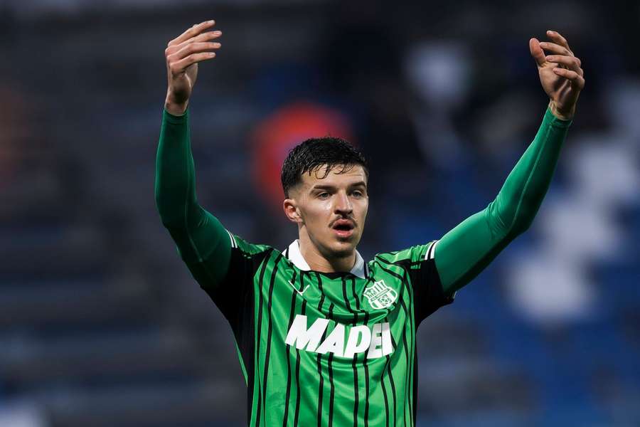Bournemouth join Inter Milan interest for Sassuolo defender Muharemovic Bournemouth join Inter Milan interest for Sassuolo defender Muharemovic