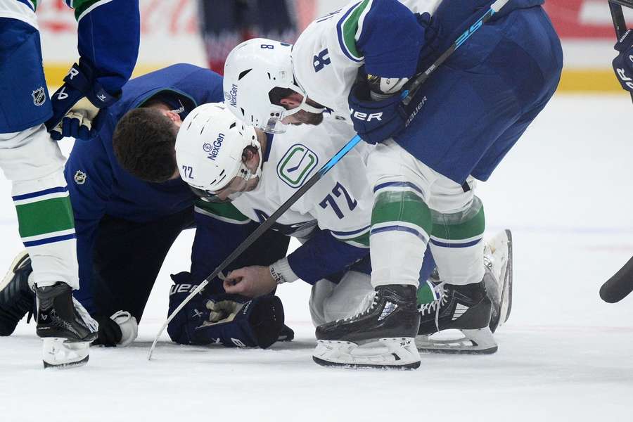 Chytil vypadl ze sestavy Vancouveru.