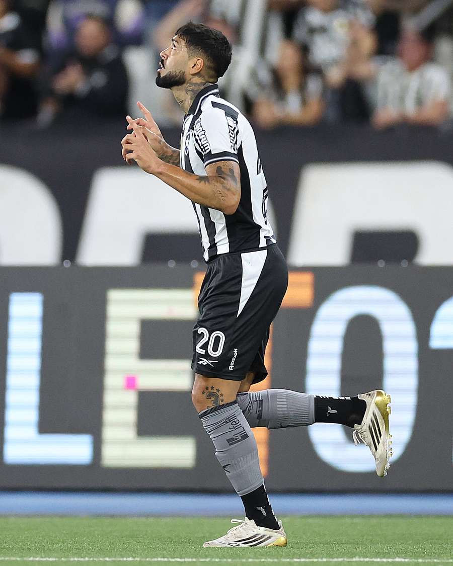 Barboza fechou o placar em Botafogo 2x0 Bragantino