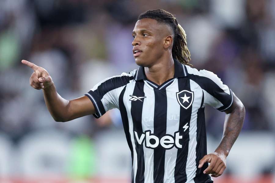 Danilo Santos deve deixar o Botafogo nesta janela de transferências
