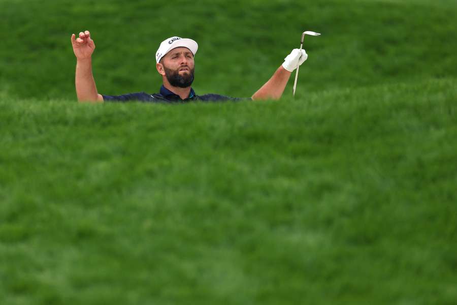 Rahm, tras dar un golpe a la bola en la segunda ronda del US Open