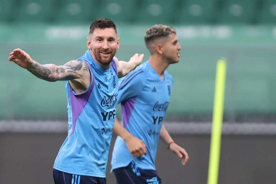 Messi deve ser titular no amistoso da Argentina