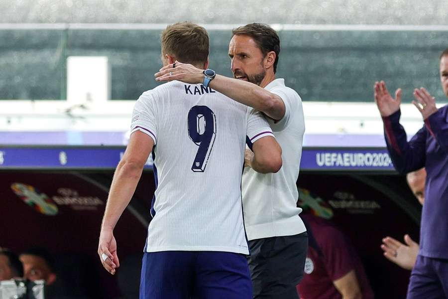 Kane obok Southgate'a