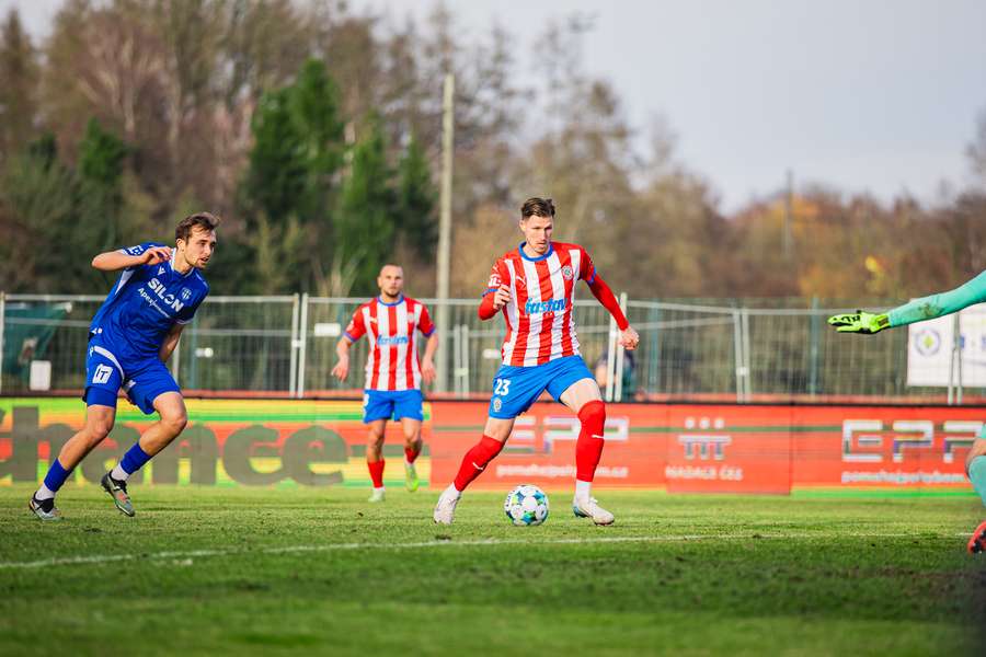 Zbrojovka chce udržet Lukáše Vorlického. Zbrojovka chce udržet Lukáše Vorlického.