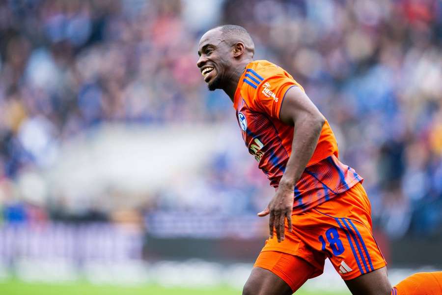 Schalkes Antwi-Adjei beim Torjubel